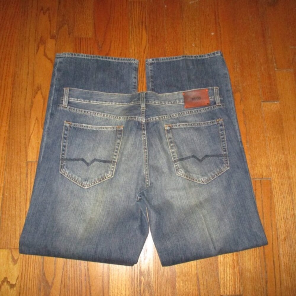 HUGO BOSS Comfort Fit Jeans 38x32